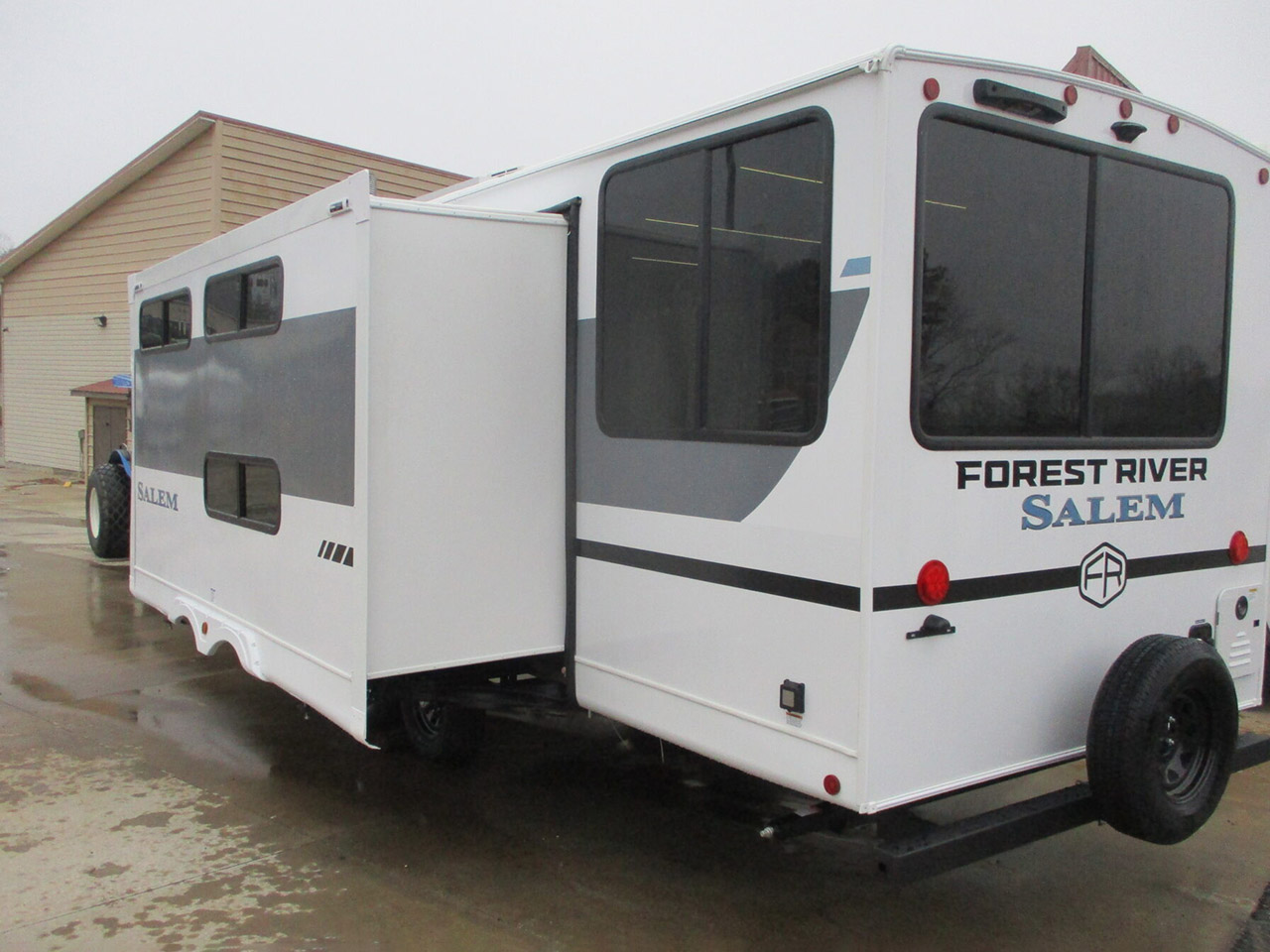 Robert Handy Camping Center